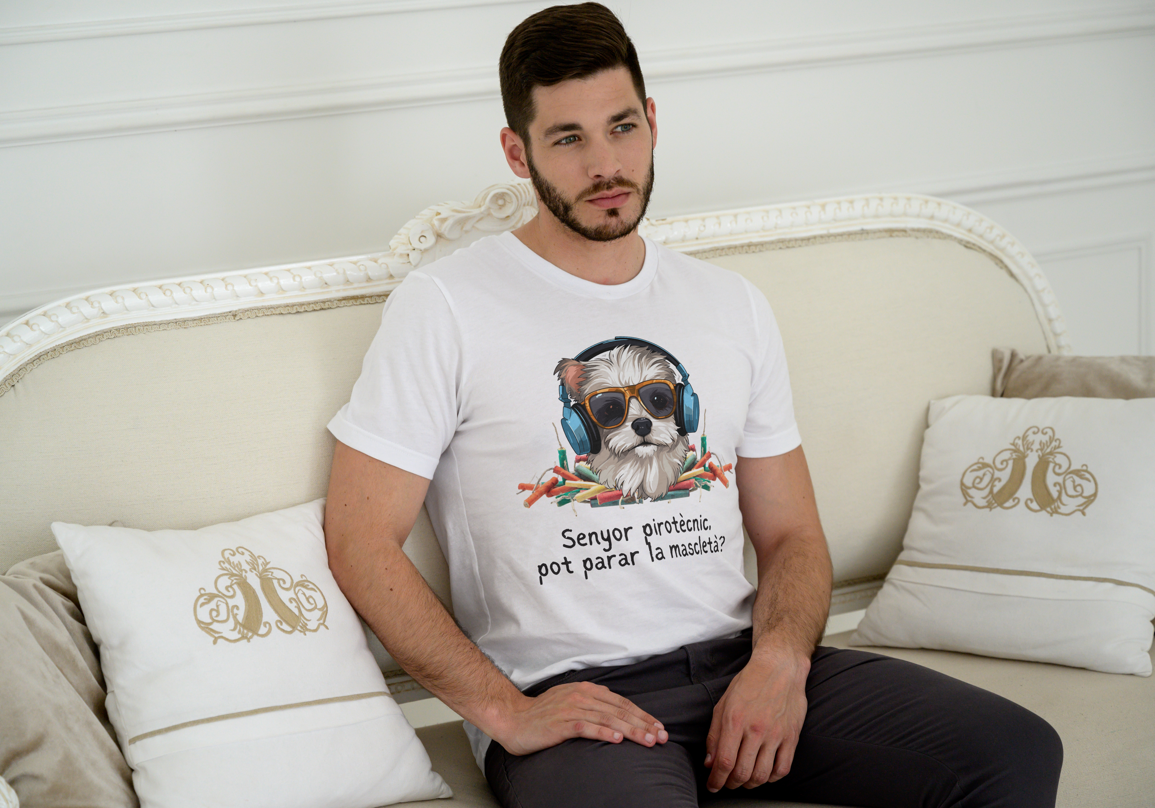 camiseta blanca perro frontal