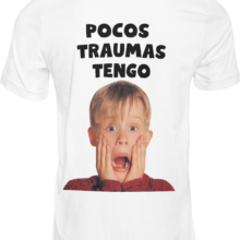 camiseta blanca traumas trasera