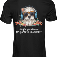 camiseta negra perro trasera