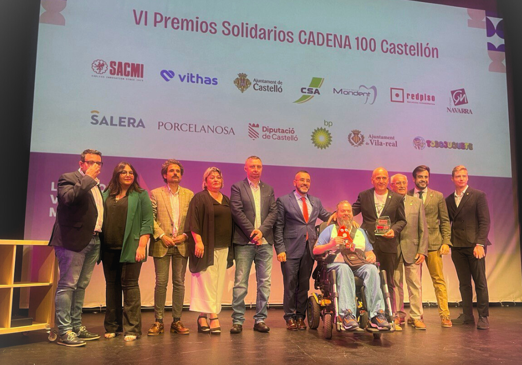 Abrahán Guirao, presidente de Conquistando escalones asiste a los VI Premios Solidarios de Cadena 100 Castellón
