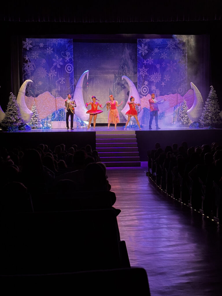 REINADELHIELOFROZENCONQUISTANDOESCALONES2